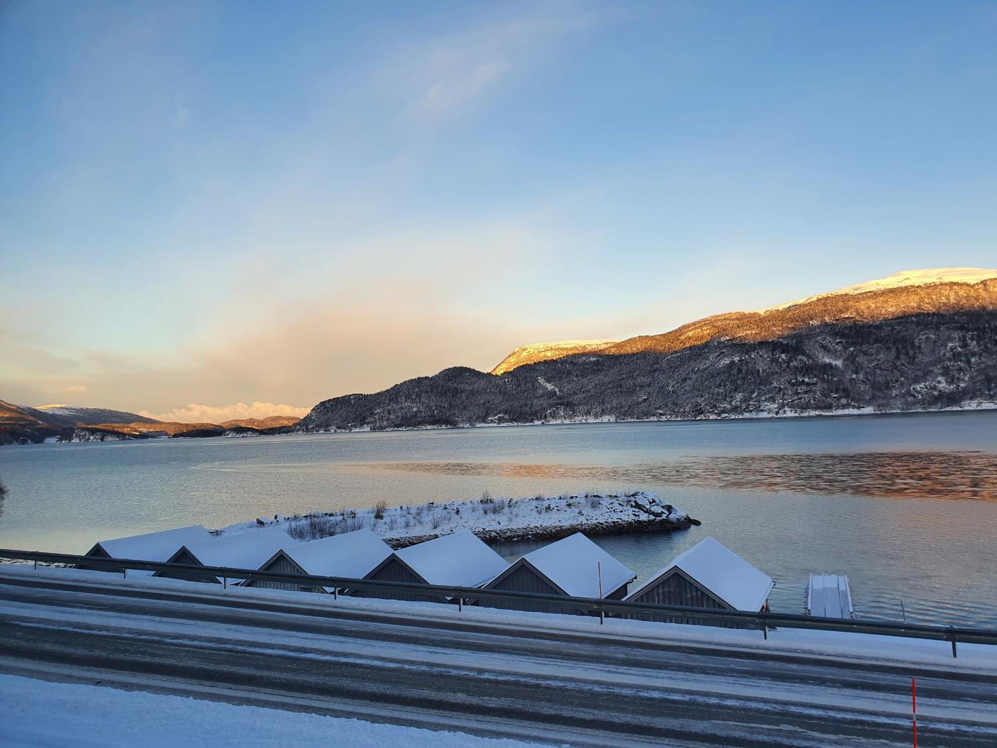 Overnatting Rodal Valsøybotn Extérieur photo